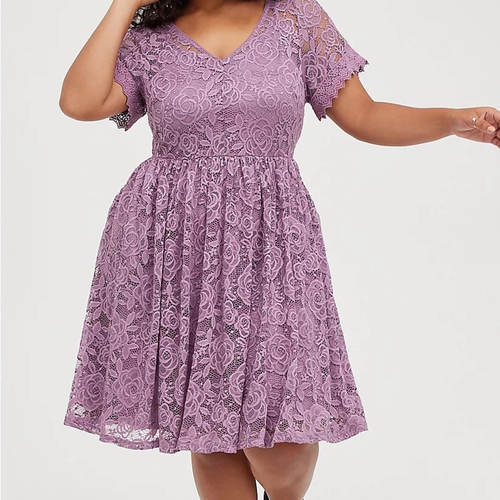 NWT Torrid Dress Size 5X Dusty Purple Floral Lace Short Sleeve Skater